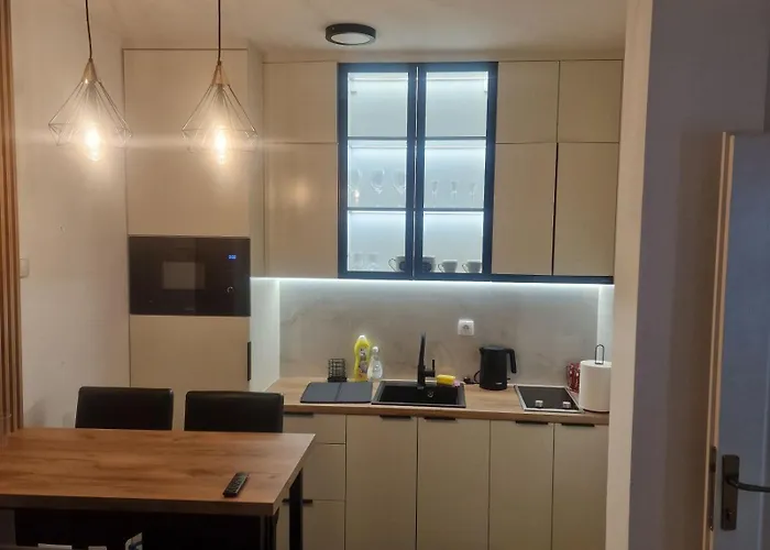 Ana * بييلينا